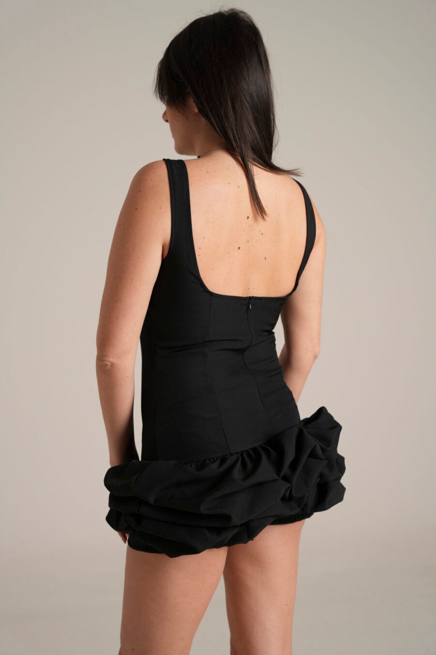 Abito Nero con Balze - immagine 4