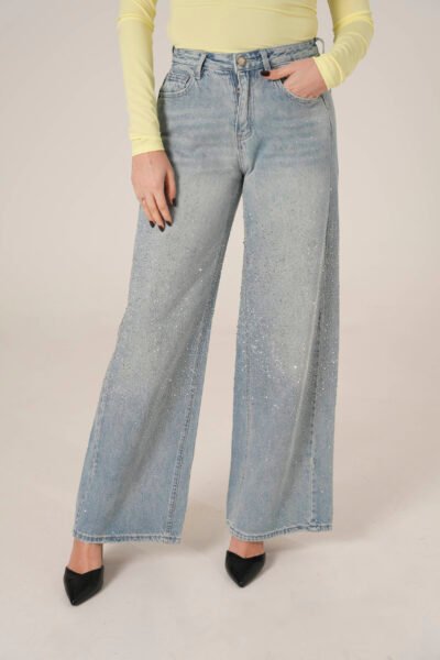 Jeans con Strass e Taglio a Gamba Larga